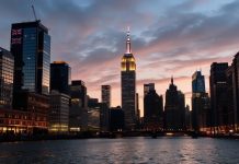 New York Nights: A Stylish Guide to Romantic Spas and Manhattan Nightlife